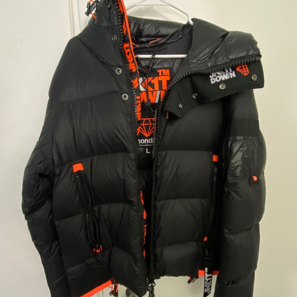 Jacket - Picture 3 of 4
